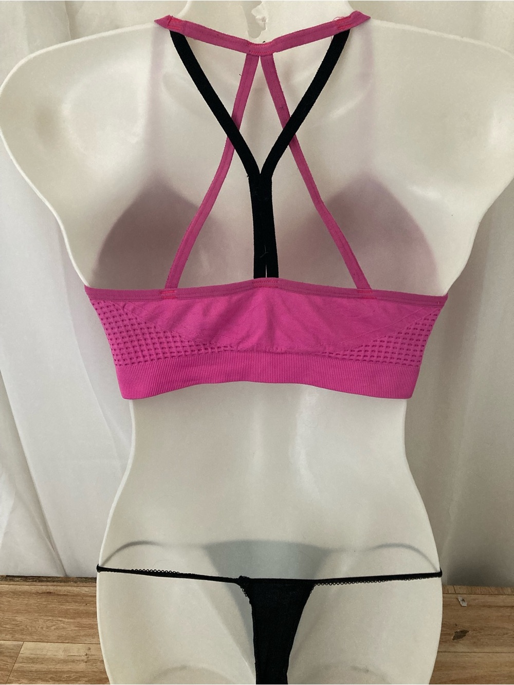 Reaction Kenneth Cole Pink Seamless Sports Bra Large